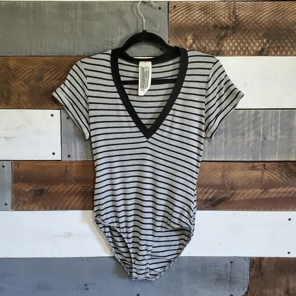Free People Grey Black Striped Me Oh My V Neck Short Sleeves Bodysuit Size Small